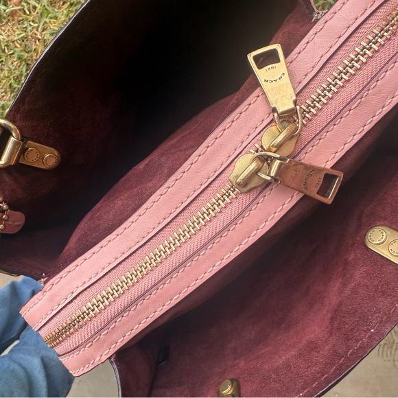 COACH ROGUE 25 - Picture 9 of 11